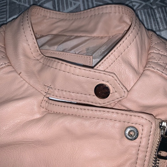 Blush pink leather jacket. - Picture 8 of 11